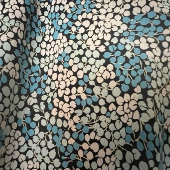 Colorful blue and cream colored Ann Taylor mid length skirt - Size 8 - Picture 7 of 13